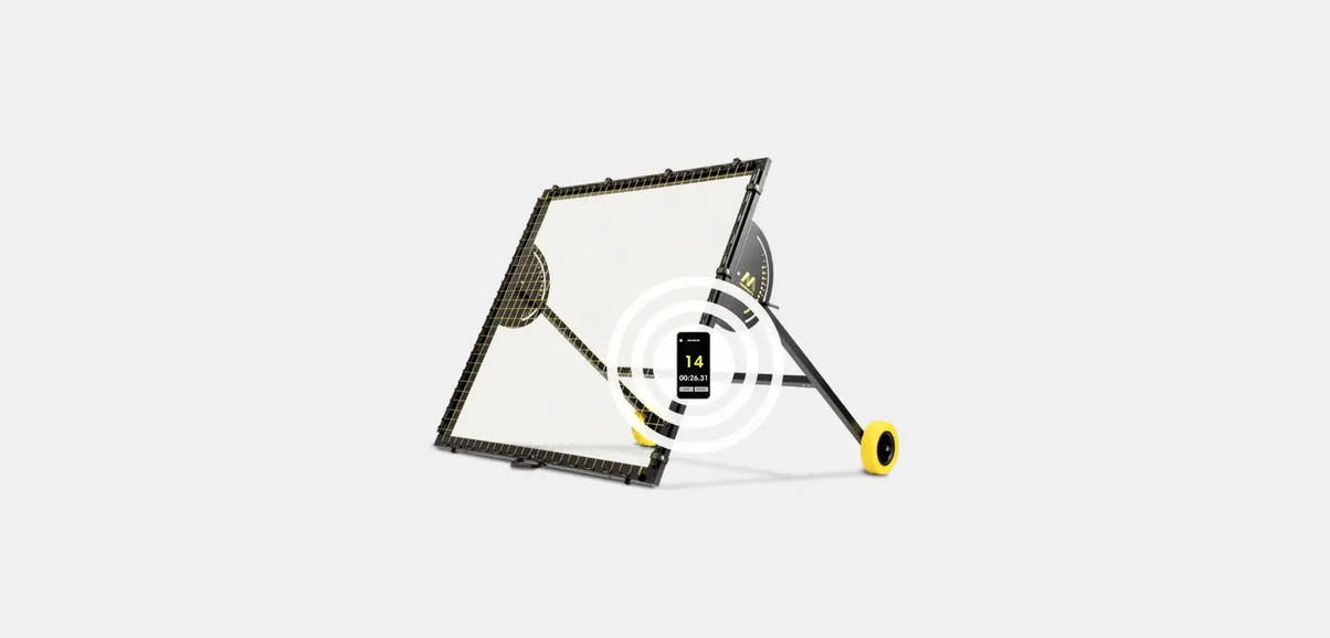 m-station soccer rebounder by Munin sports