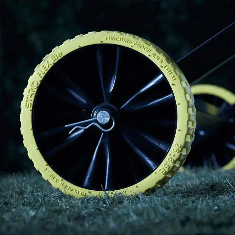 m-station talent soccer rebounder PUNCTURE PROOF WHEELS
