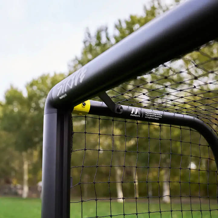 Top corner connector on Strive M5 training soccer goal with aluminum frame